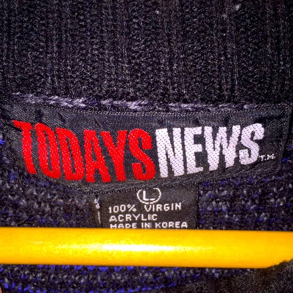 Vintage Retro Blue and Black Sweater - Picture 4 of 5